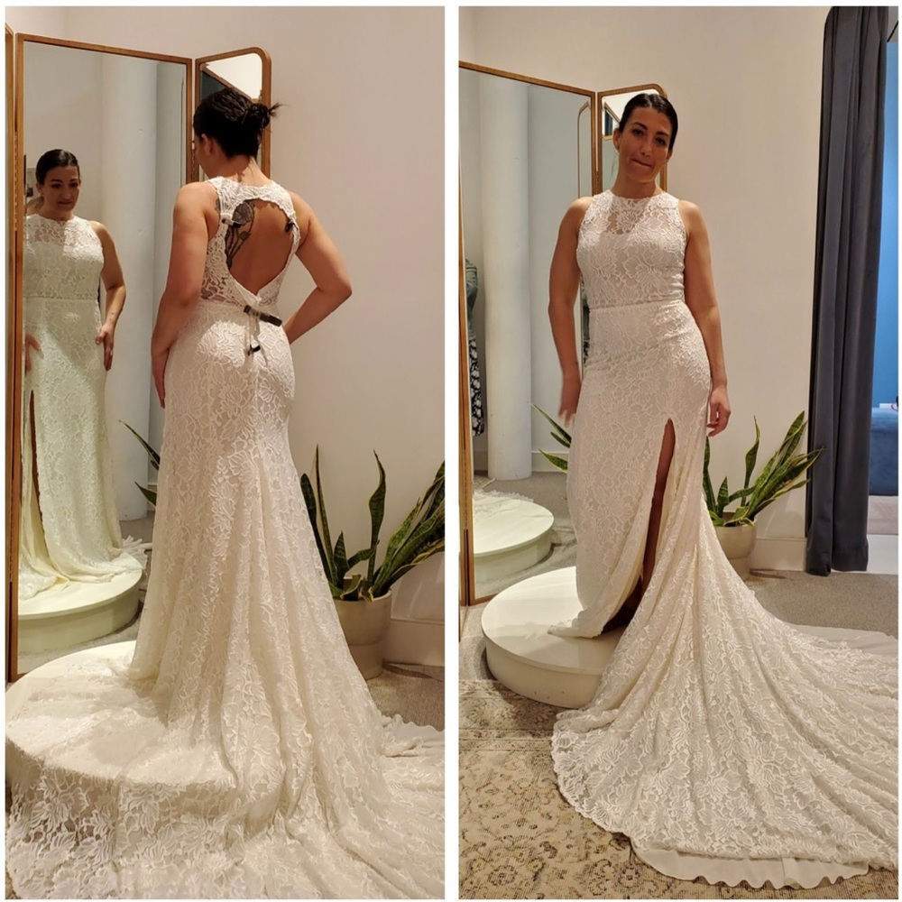 Never altered, never worn! Brand new Size 10 Floravere Wedding Gown